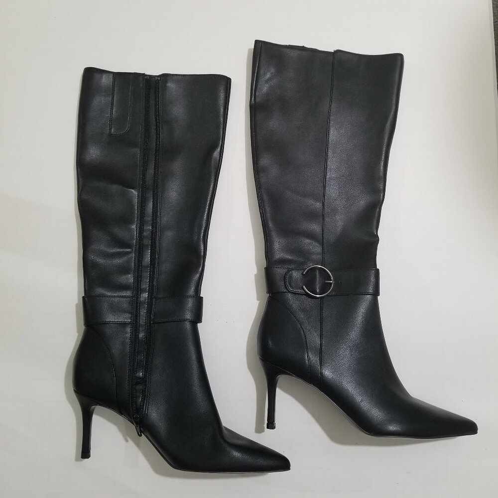 Nine West knee-high boots in black with buckle on the side, Size 6 1/2